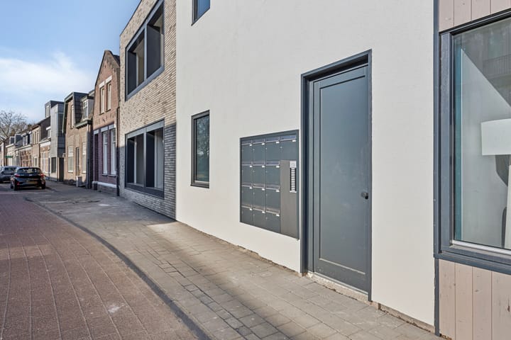 Foto 34 van Bredaseweg 38-J