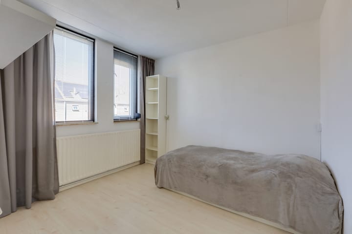 Foto 28 van Roodborststraat 4