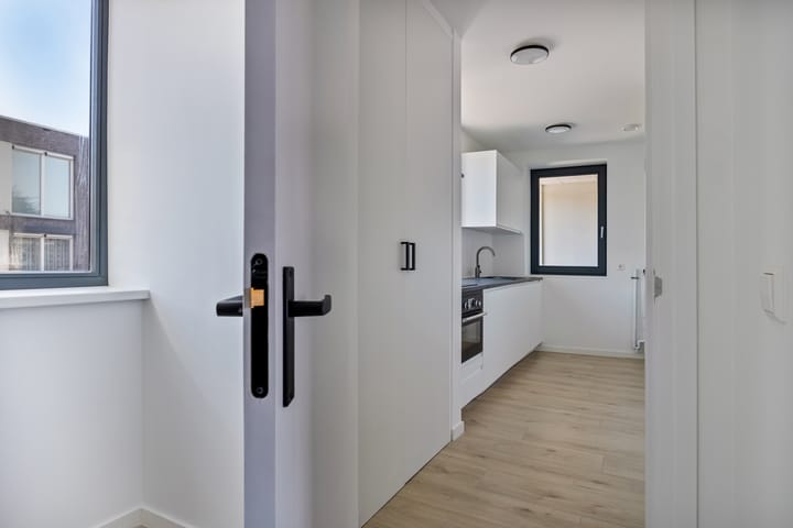 Foto 15 van Bredaseweg 38-K