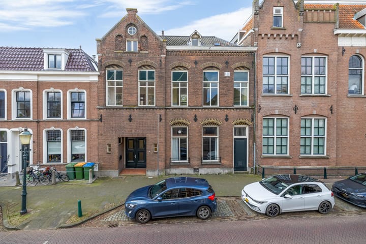 Stationsstraat 2