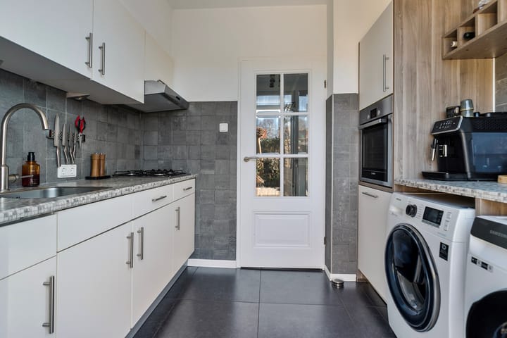 Foto 10 van Gouverneurstraat 37