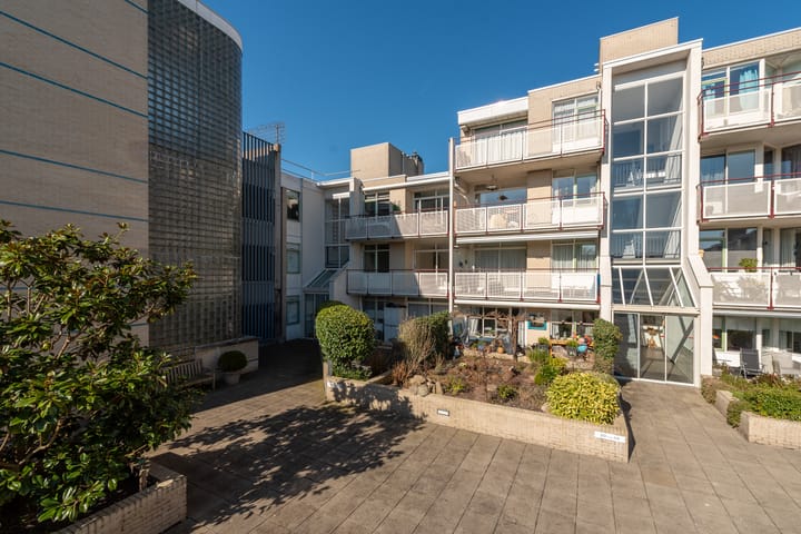 Foto 2 van Emmaplein 24