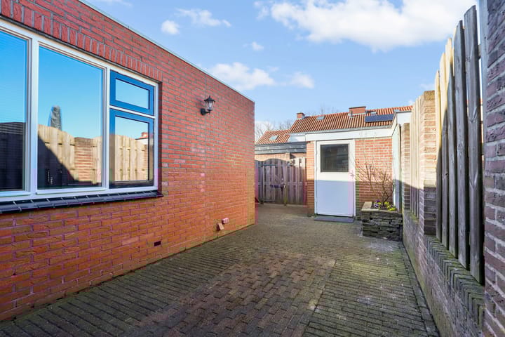 Photo 2 of Asterstraat 3