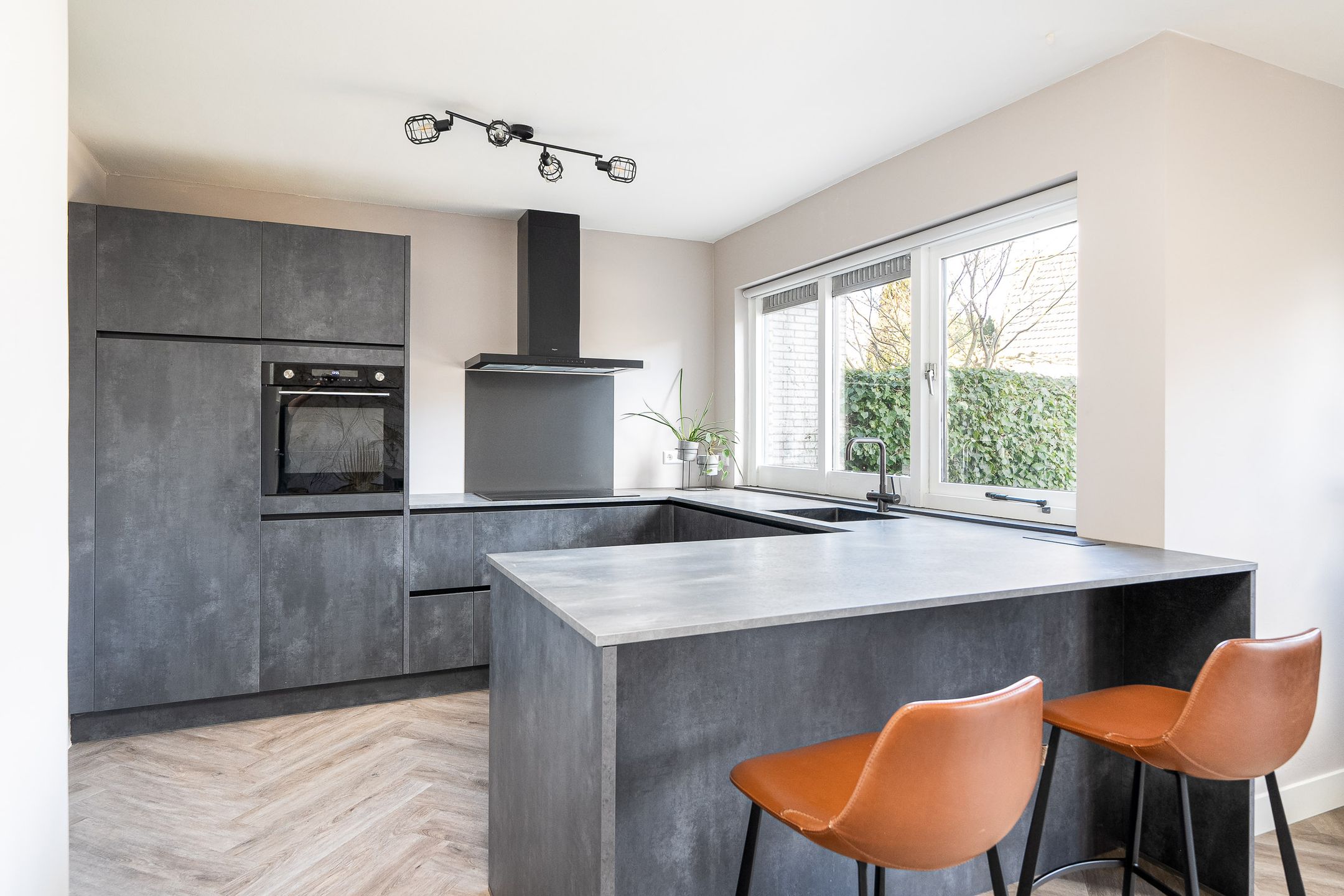 Photo 33 of Dotingastate 55