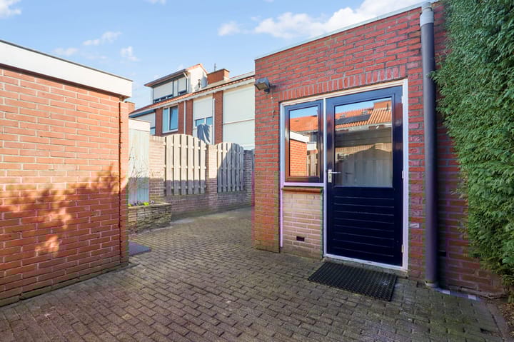 Photo 19 of Asterstraat 3