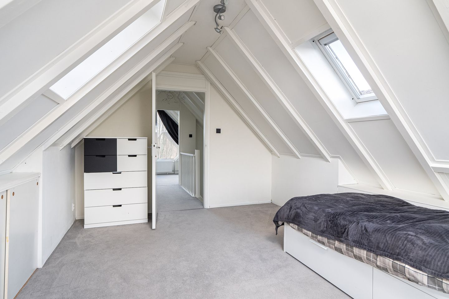 Photo 55 of Dotingastate 55