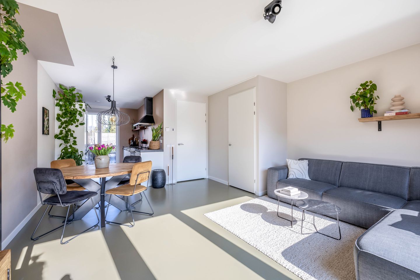 Foto 14 van Bernadottelaan 212-A