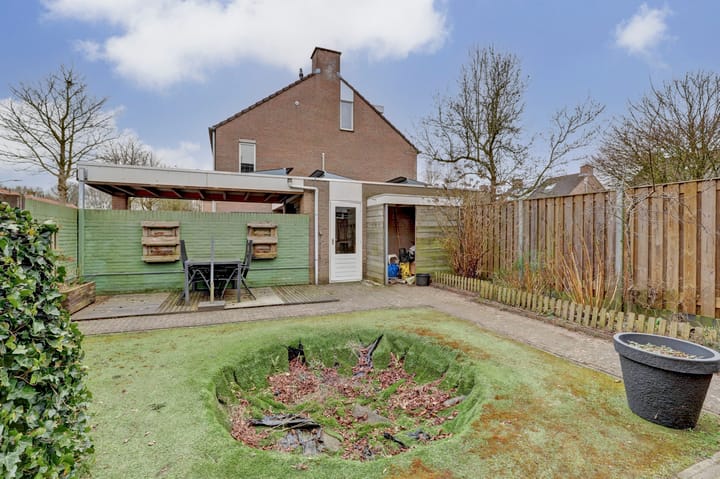 Photo 32 of Kamille 1