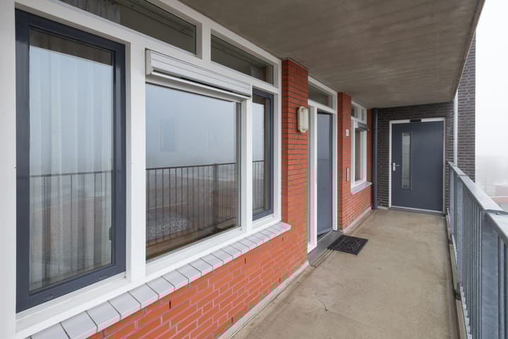 Foto 6 van Middeldijkerplein 45