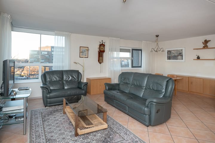 Foto 10 van Middeldijkerplein 45