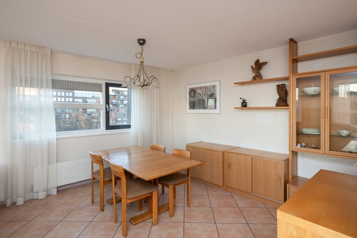 Foto 14 van Middeldijkerplein 45