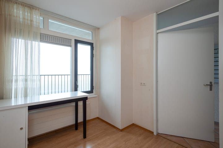 Foto 23 van Middeldijkerplein 45