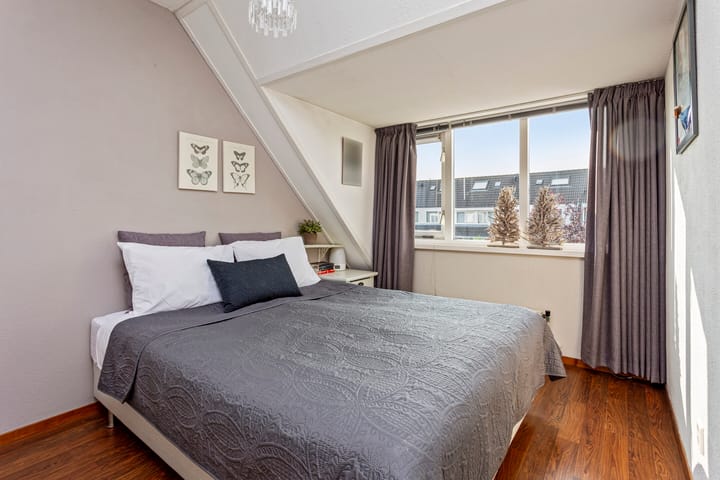 Photo 13 of Van Exelstraat 27