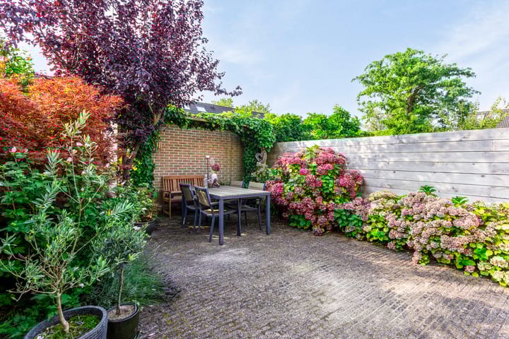 Photo 30 of Van Exelstraat 27