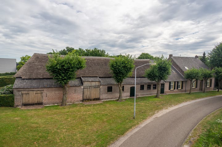 Foto 5 van Grote Bottel 10