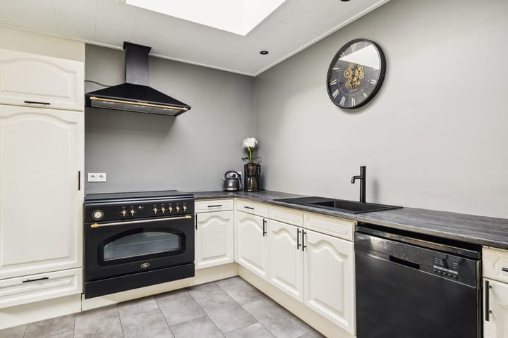 Photo 18 of Torenstraat 11