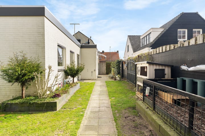 Photo 36 of Torenstraat 11