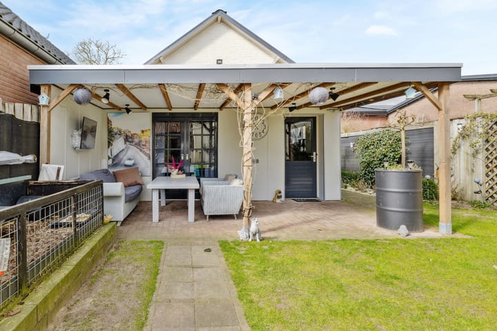 Photo 37 of Torenstraat 11