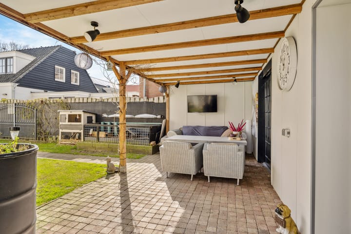 Photo 38 of Torenstraat 11