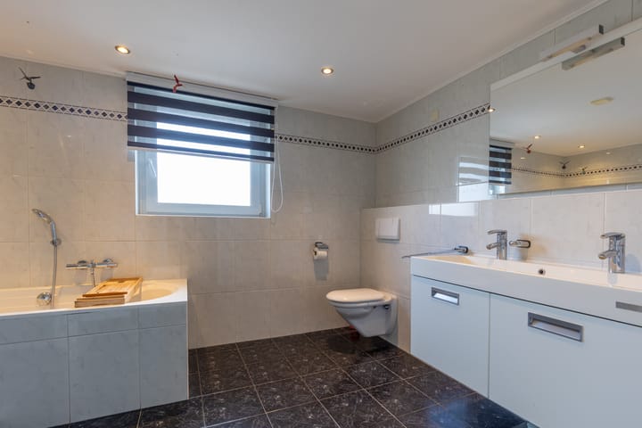 Foto 42 van Komeetlaan 6