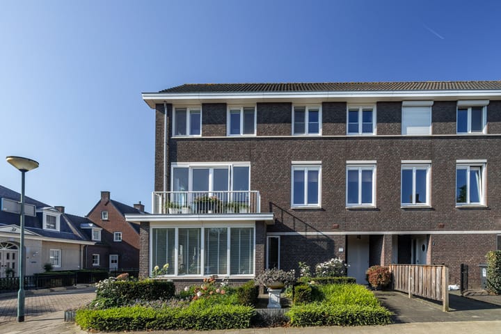 Foto 1 van Pastoor de Louwstraat 2-A