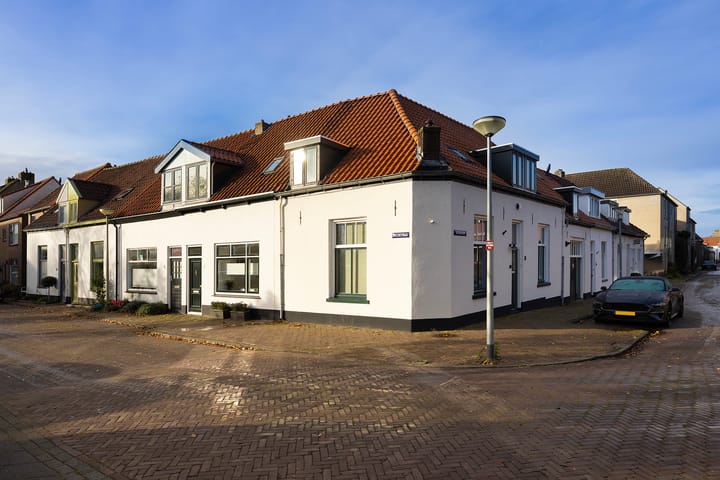 Foto 8 van Molenstraat 2