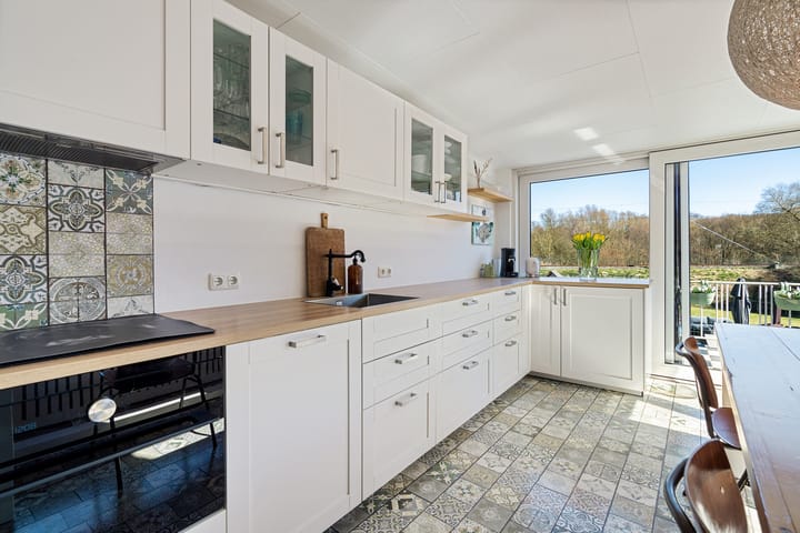 Foto 8 van Meuserstraat 90