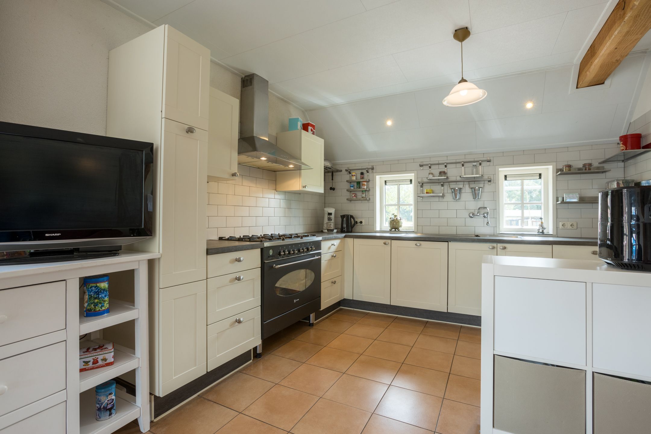 Photo 15 of Gosem Engelsstraat 16