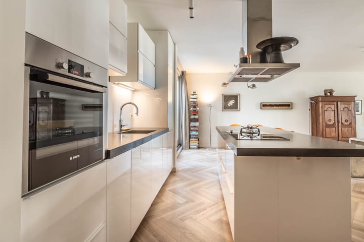 Foto 10 van Oranjeboomstraat 166