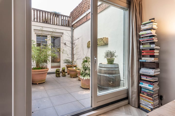 Foto 13 van Oranjeboomstraat 166