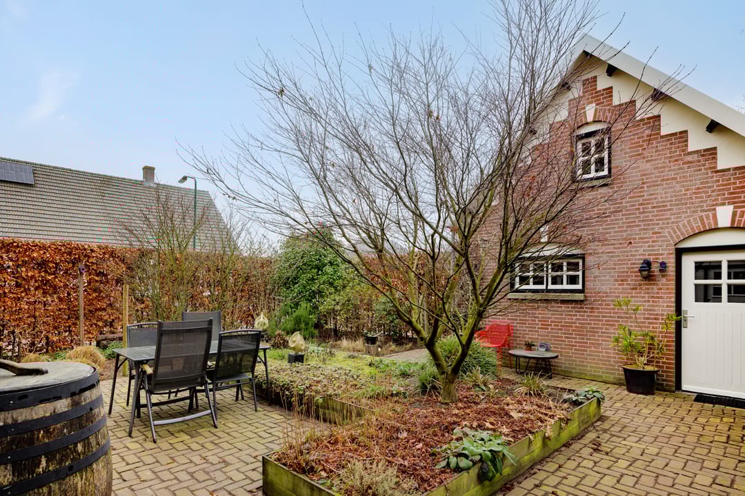 Photo 32 of Grotestraat 2