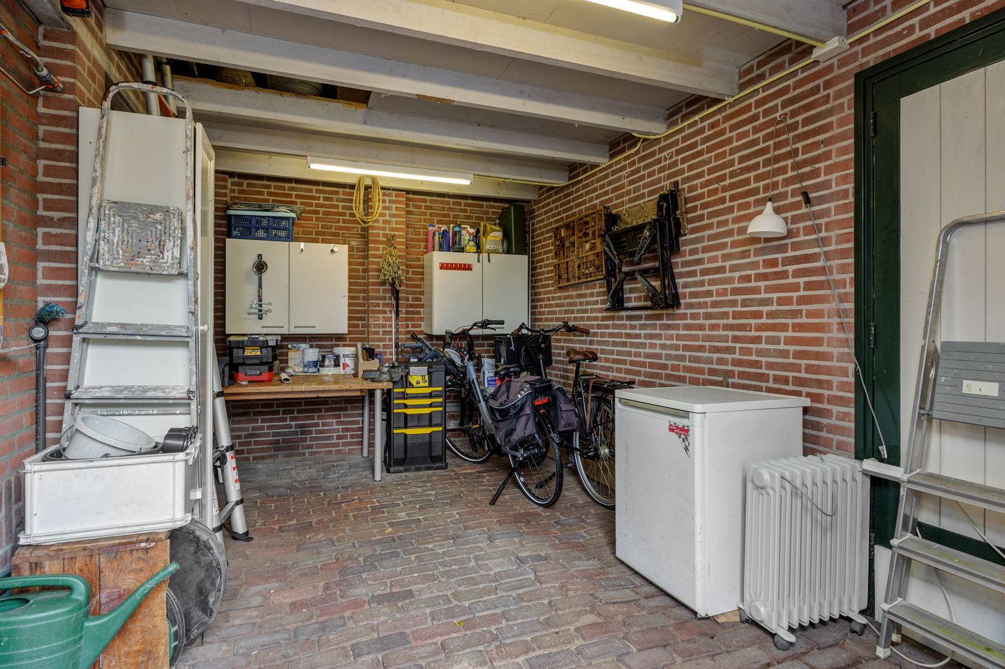 Photo 35 of Grotestraat 2