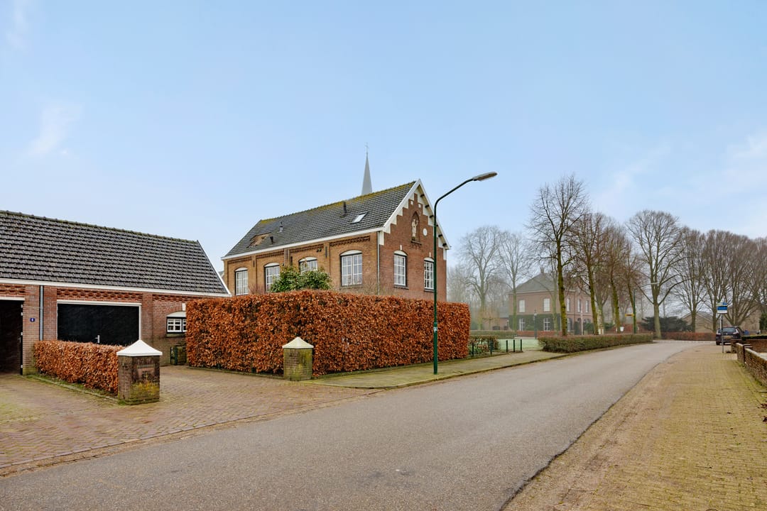 Photo 37 of Grotestraat 2