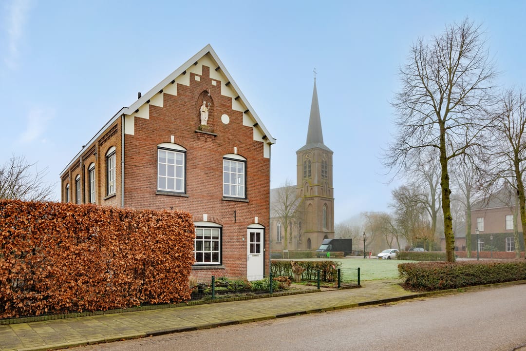 Photo 38 of Grotestraat 2