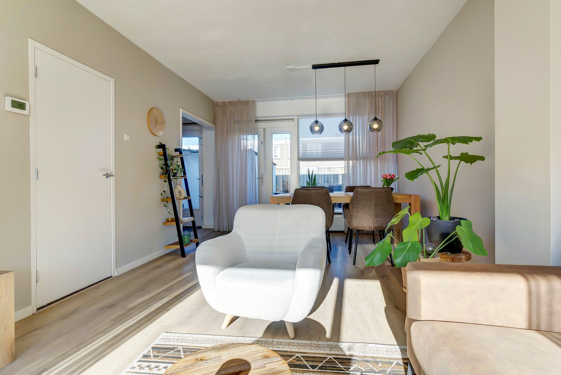 Foto 6 van van Limburg Stirumstraat 54