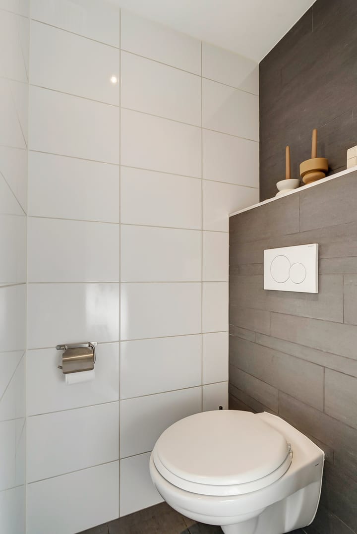 Foto 11 van van Limburg Stirumstraat 54