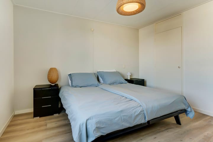 Foto 14 van van Limburg Stirumstraat 54