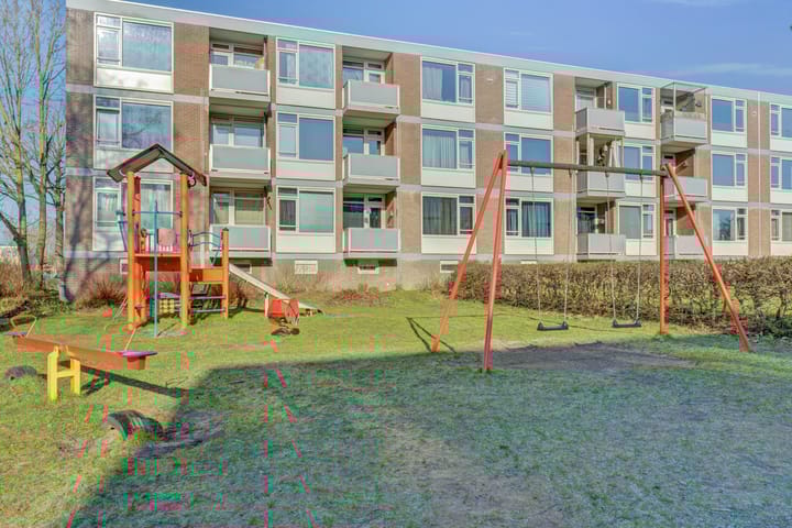 Foto 27 van van Limburg Stirumstraat 54