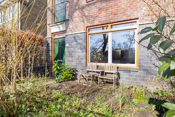 Noordelijke Parallelweg 14