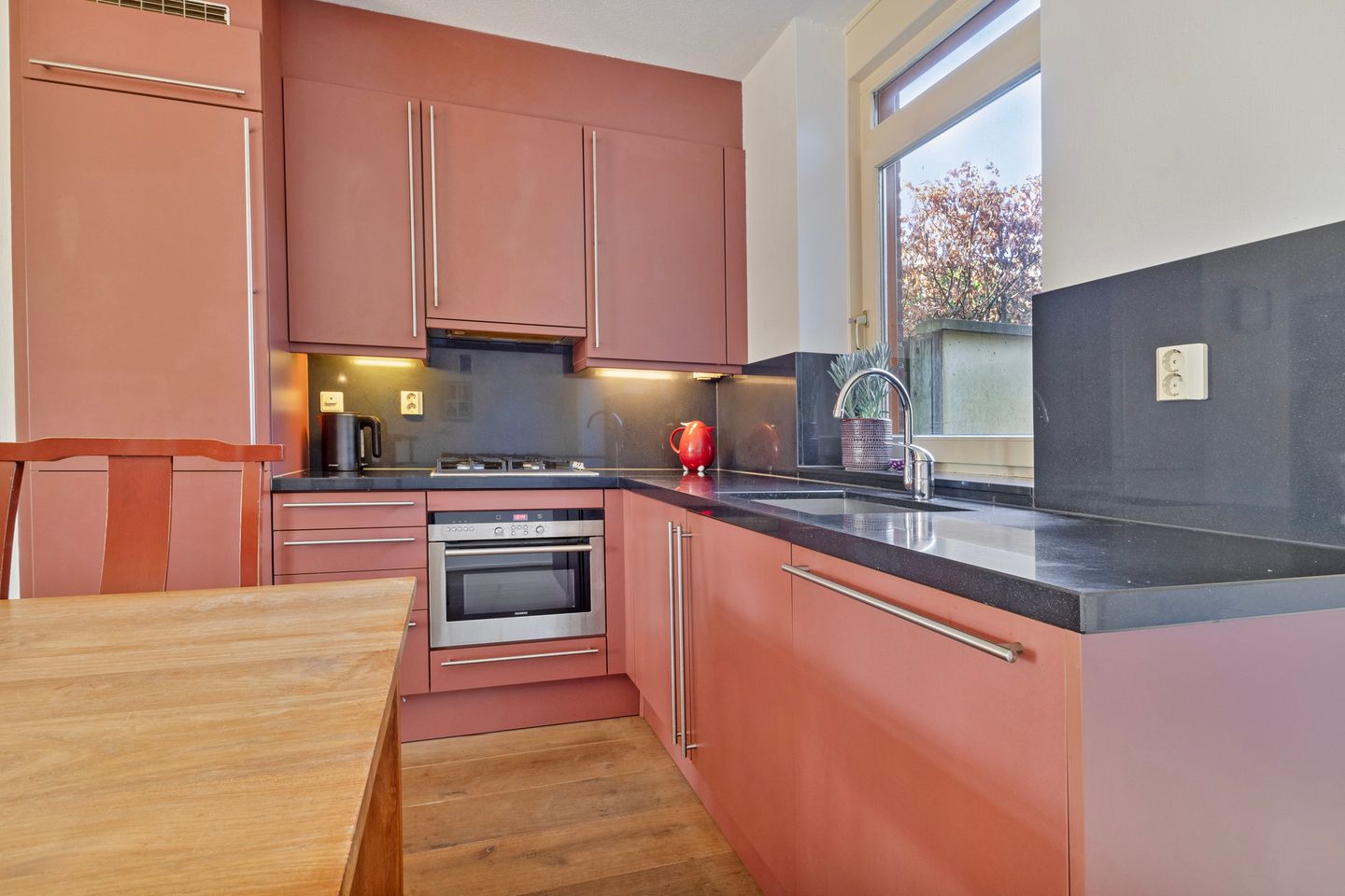 Foto 14 van Noordelijke Parallelweg 14