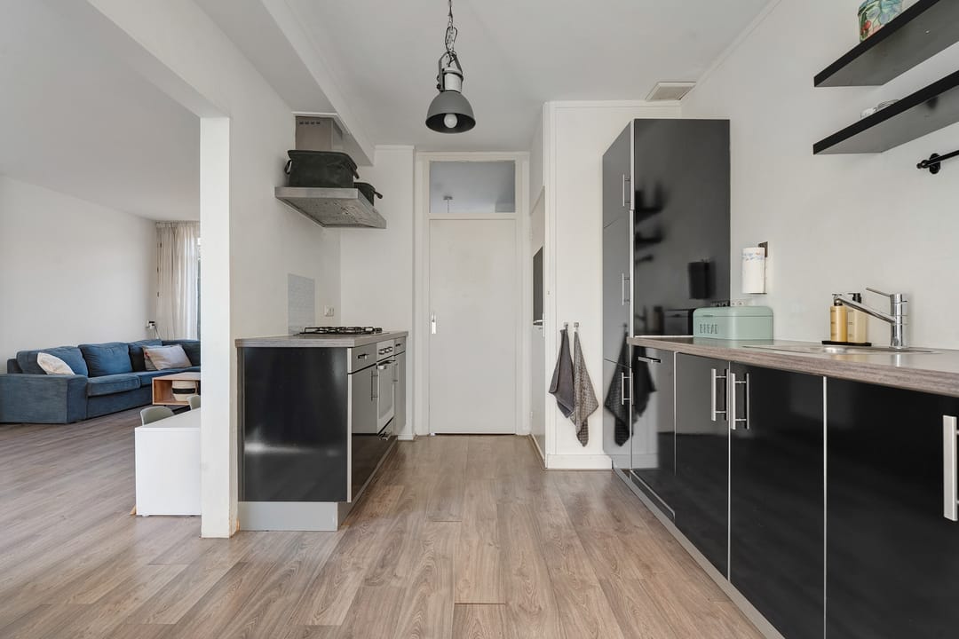 Photo 16 of P. de Hooghstraat 8