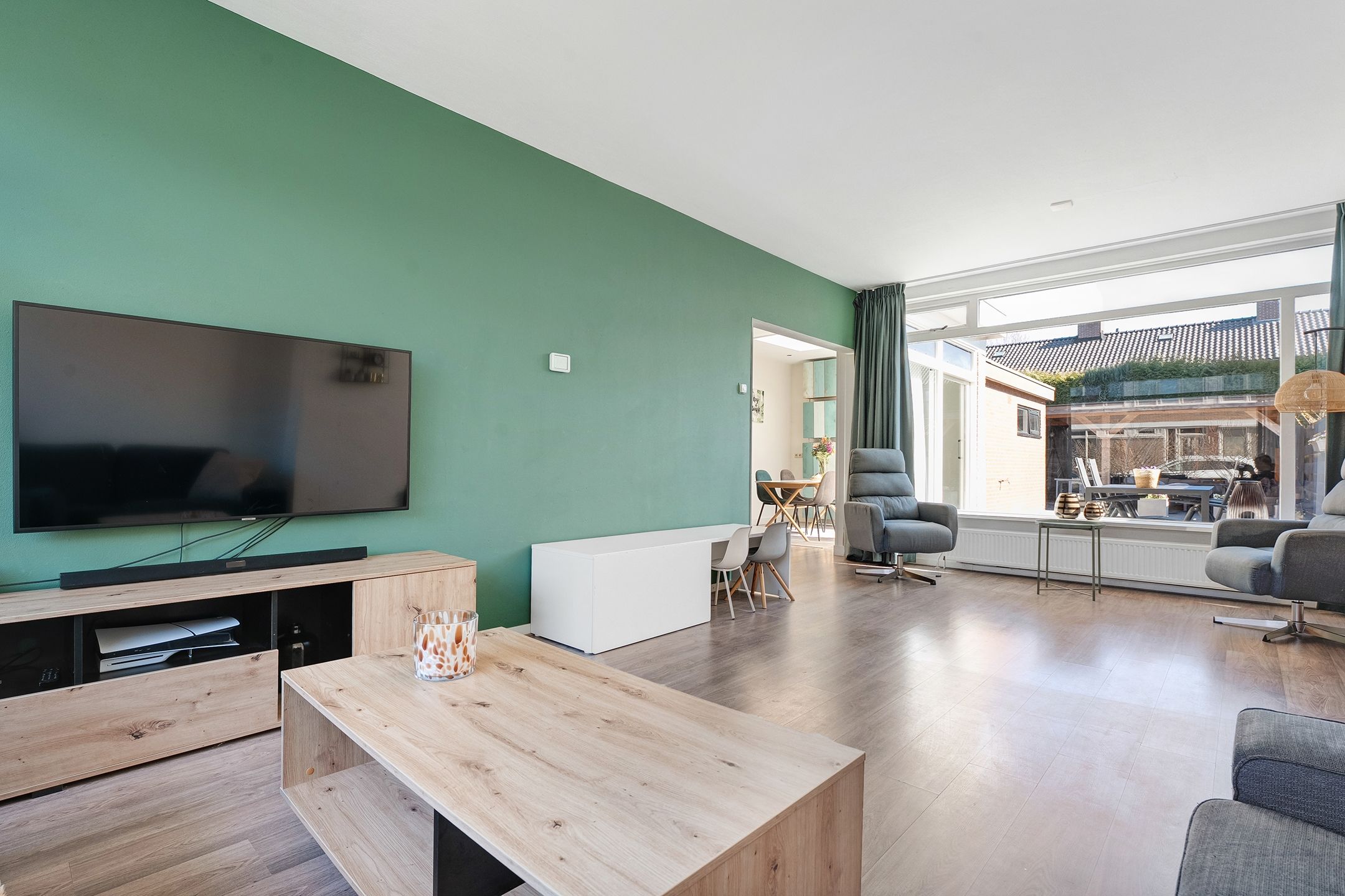 Photo 24 of P. de Hooghstraat 8