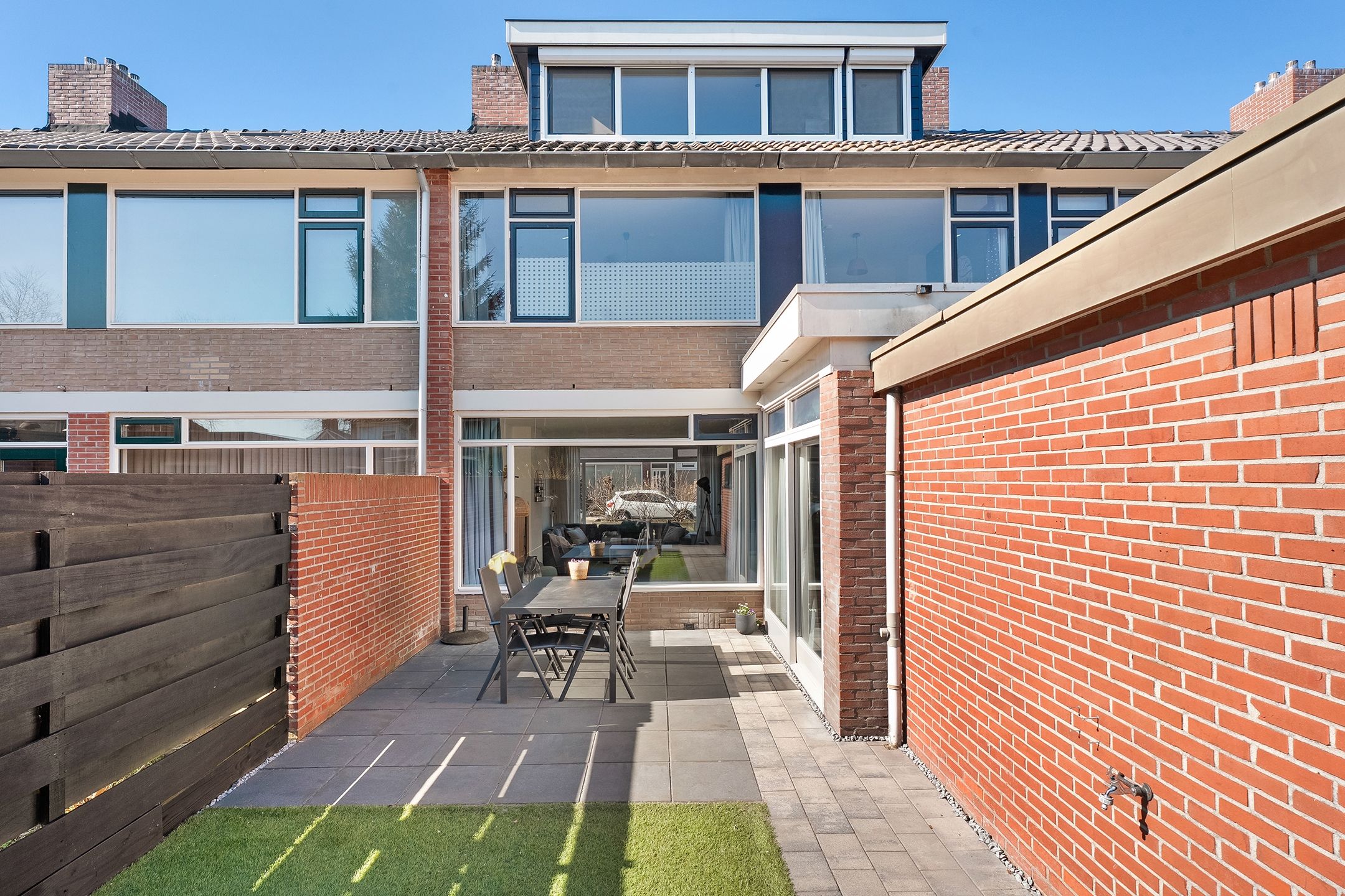 Photo 42 of P. de Hooghstraat 8