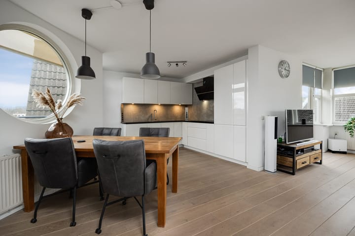 Foto 12 van Julianastraat 30