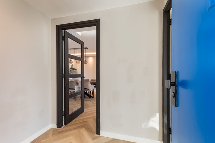 Photo 8 of Hoogenwaardstraat 106-B