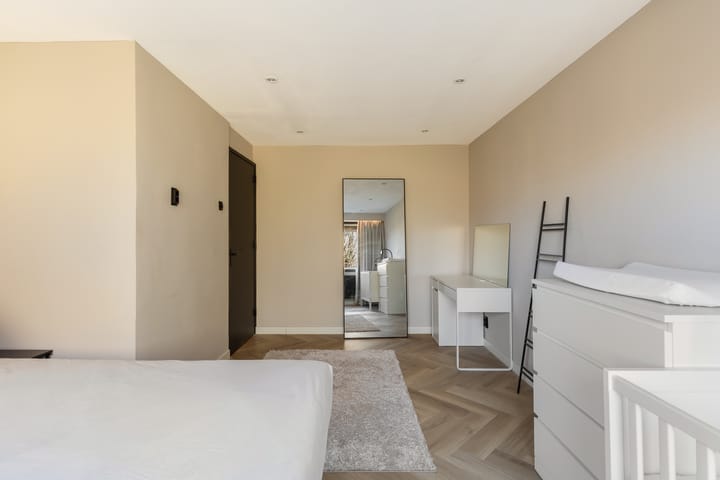 Photo 34 of Hoogenwaardstraat 106-B