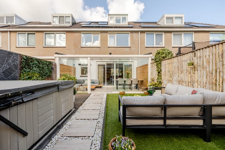 Foto 1 van Hoeker 22