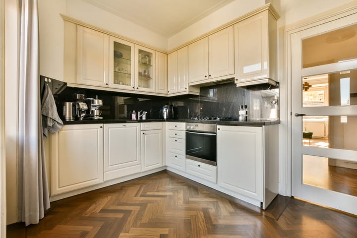 Photo 10 of Bennebroekstraat 16-2