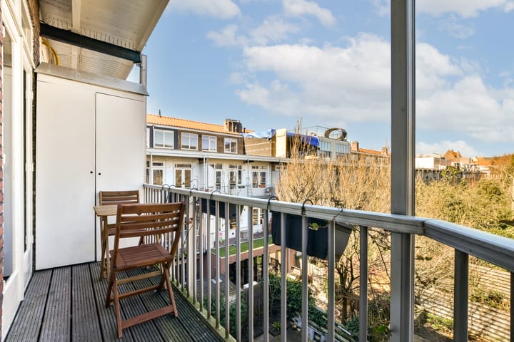 Photo 12 of Bennebroekstraat 16-2