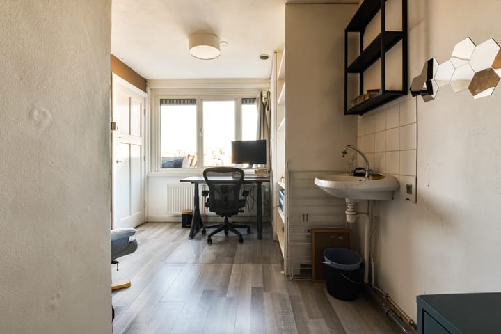 Photo 23 of Bennebroekstraat 16-2